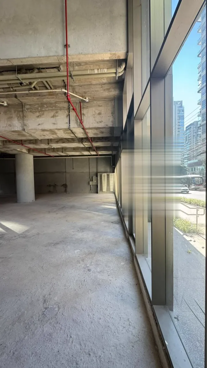 Before: Empty floor → coffee shop